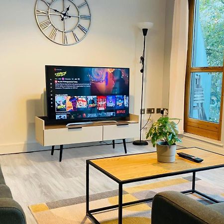 Stylish Two Bed In The Heart Of The City Birmingham Buitenkant foto