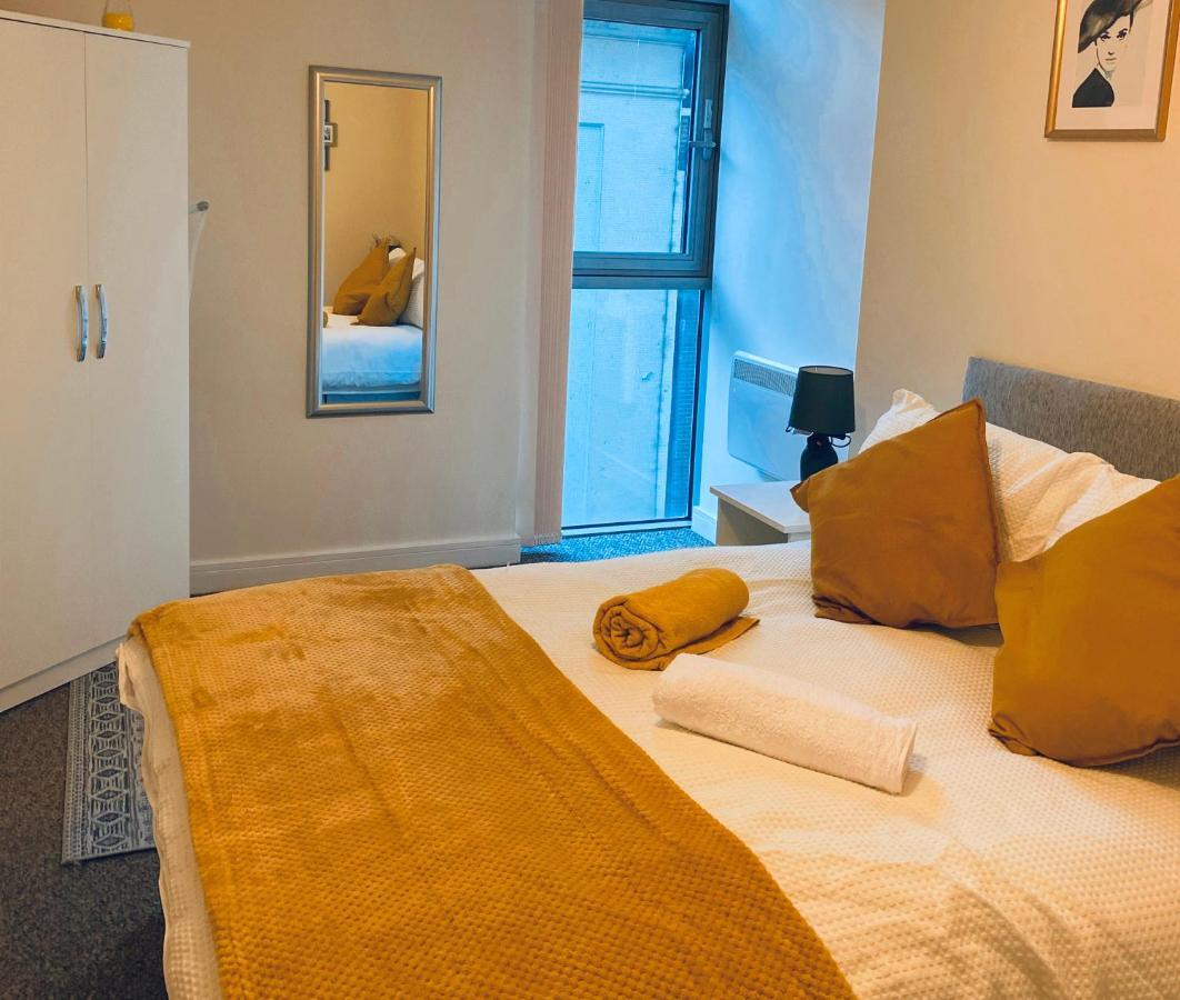 Stylish Two Bed In The Heart Of The City Birmingham Buitenkant foto